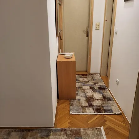 Apartment Dragulji *